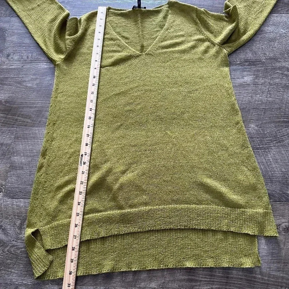 Eileen Fisher green 100% wool V-neck tunic sweater size Medium - Picture 5 of 9
